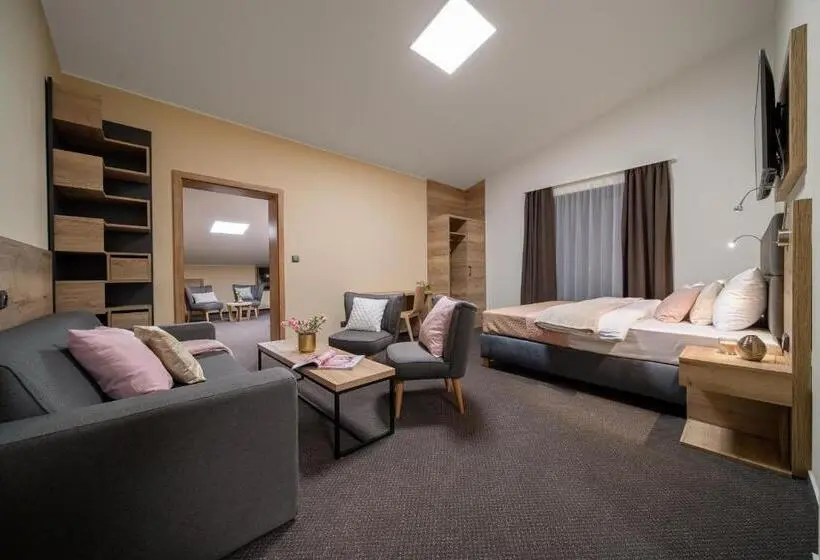 Superior 2-bedroom flat with a view, Zelený Potok