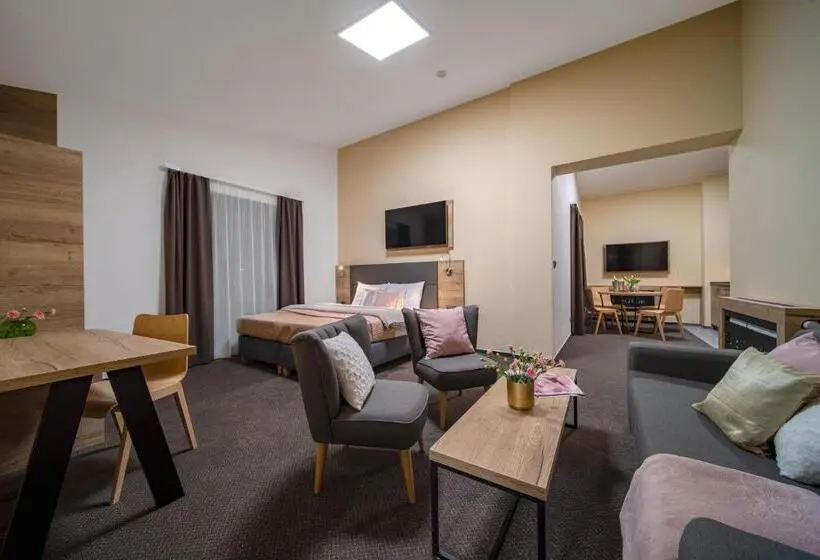 Superior 2-bedroom flat with a view, Zelený Potok