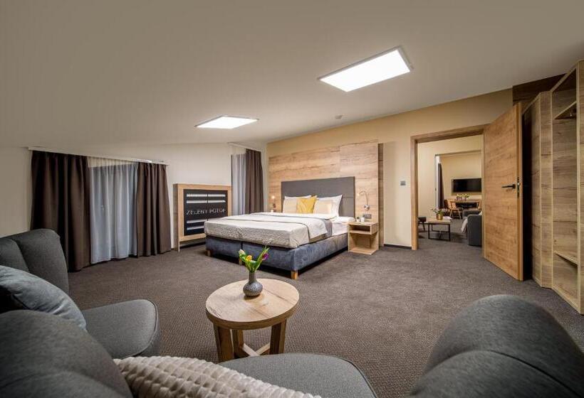 شقة سوبيريور من غرفتي نوم مع إطلالات, Zelený Potok