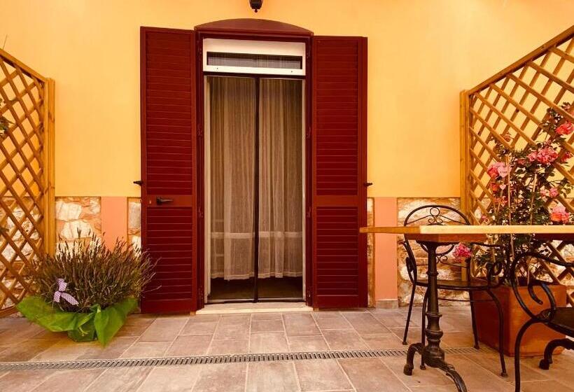 اتاق استاندارد اینتریور, B&b La Fucinaia Pet Friendly Adults Only