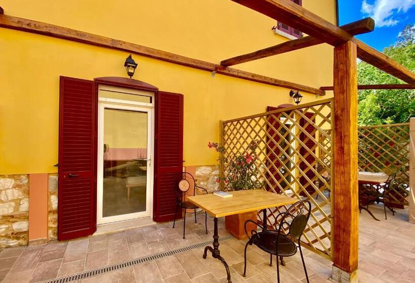 اتاق استاندارد اینتریور, B&b La Fucinaia Pet Friendly Adults Only
