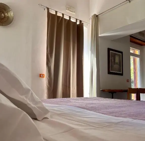 キングサイズベッドのスタンダードルーム, B&b La Fucinaia Pet Friendly Adults Only