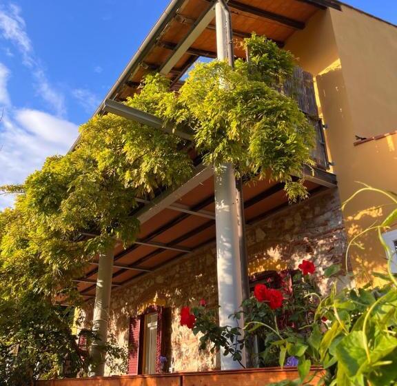 اتاق استاندارد با تخت بزرگ, B&b La Fucinaia Pet Friendly Adults Only