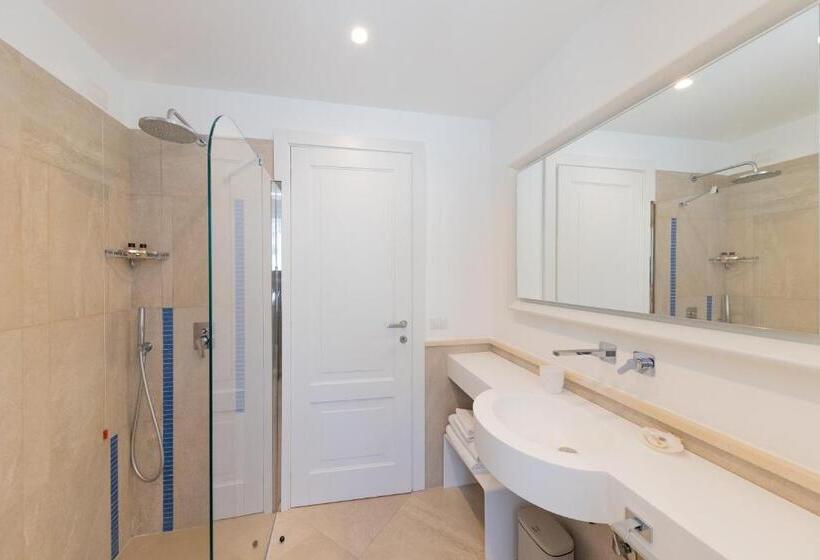 オーシャンビューデラックスルームバルコニー付き, Casa Dani Capri