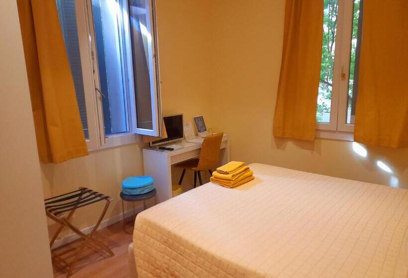 اتاق استاندارد, Meuble' 21 Di Anna