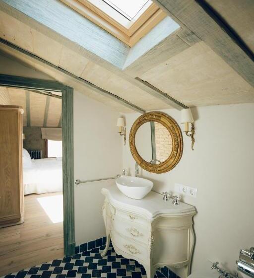 سوئیت پرزیدنت, La Corrala Del Realejo