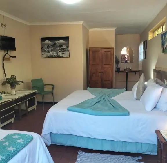 スタンダードトリプルルーム, Amberlight Self Catering Accommodation