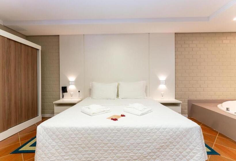 Президентский Люкс, Piazito Park