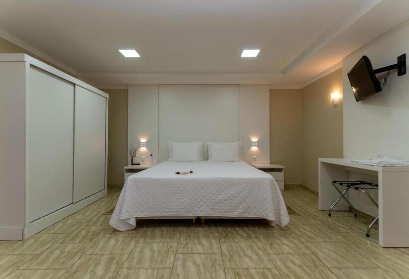 Президентский Люкс, Piazito Park