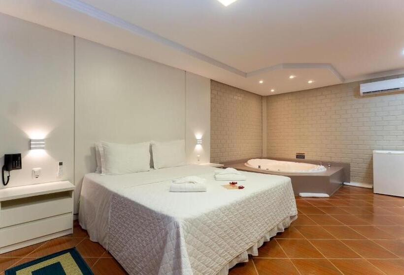 Президентский Люкс, Piazito Park