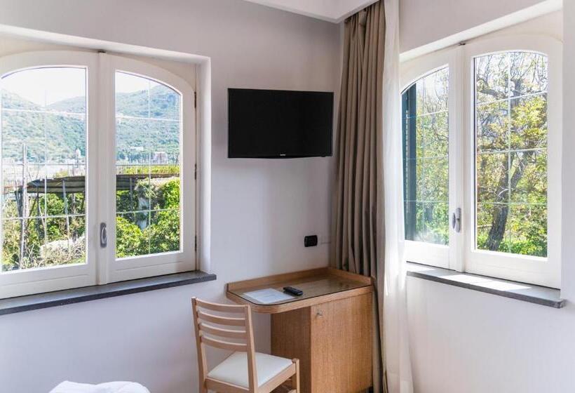 غرفة كومفورت ثلاثية, Villa Francesca Relais