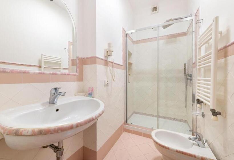 غرفة قياسية مزوَّدة بشُرفة, Villa Francesca Relais