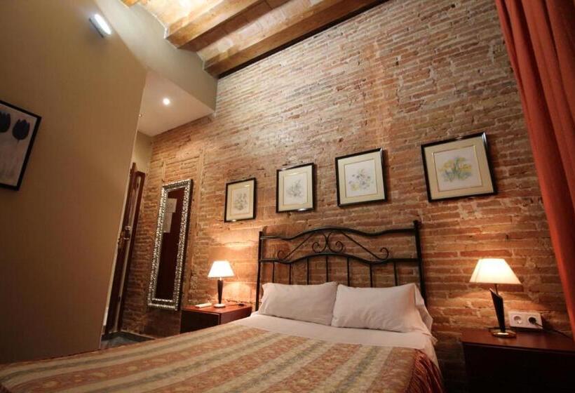 اتاق استاندارد, Hostal Orleans