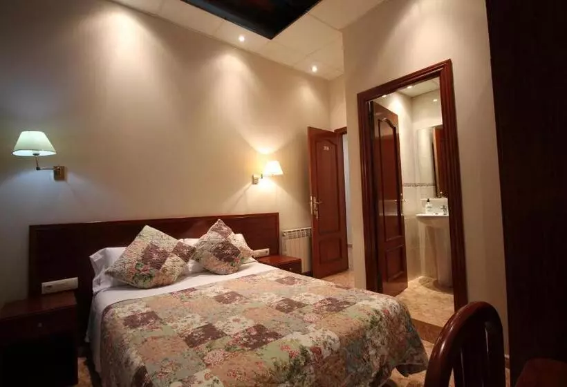 اتاق استاندارد, Hostal Orleans