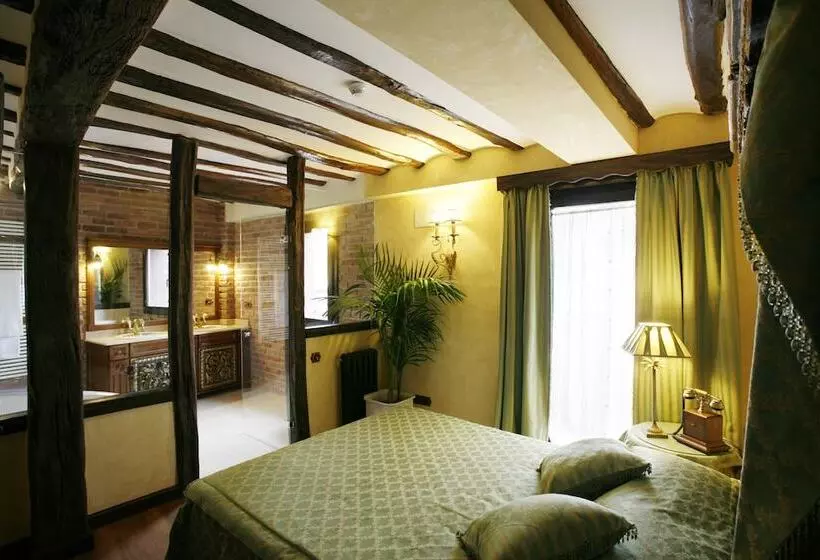 スイート, Boutique Real Casona De Las Amas