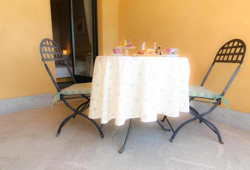 Номер Стандарт, Colonne