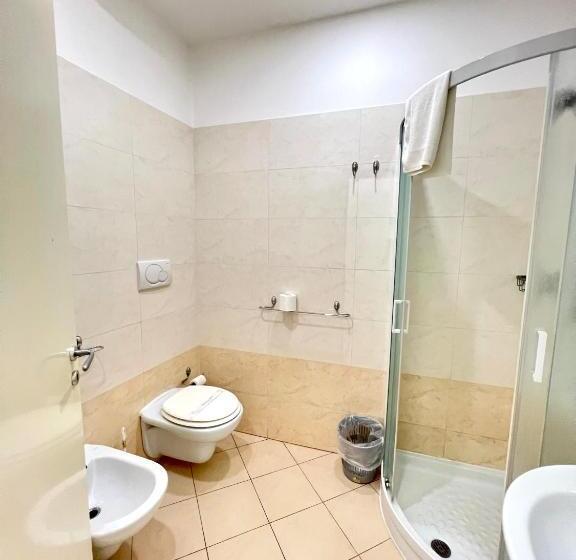 スタンダードルーム, Como