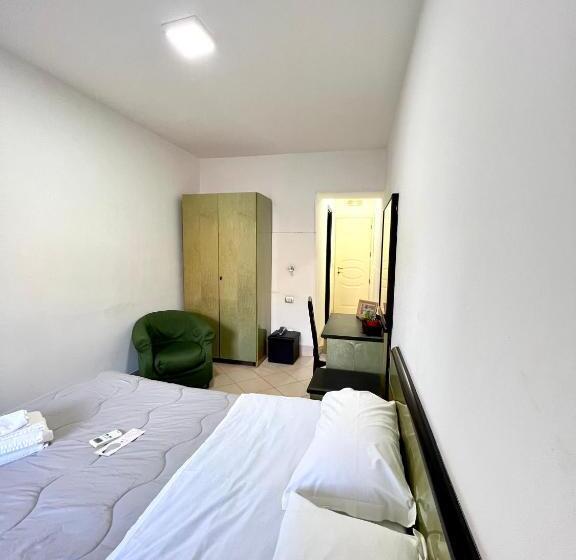 スタンダードルーム, Como