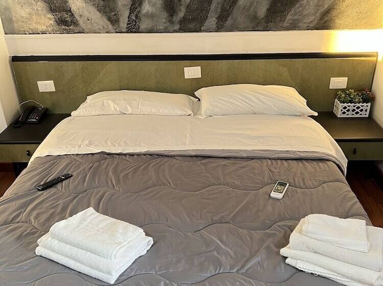 スタンダードルーム, Como