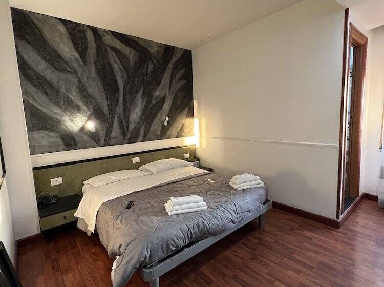 スタンダードルーム, Como