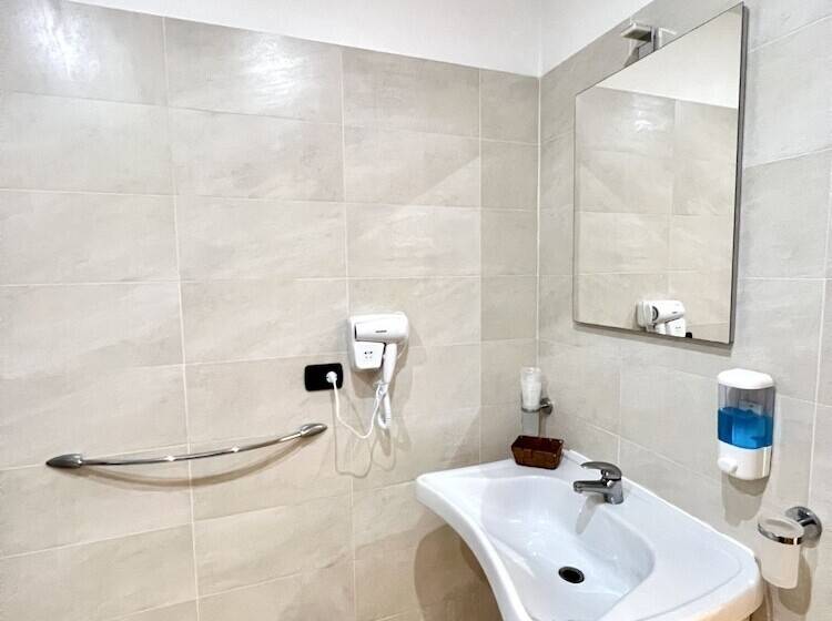 Номер Superior, Como