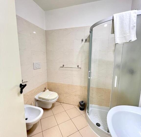 スタンダードルーム, Como