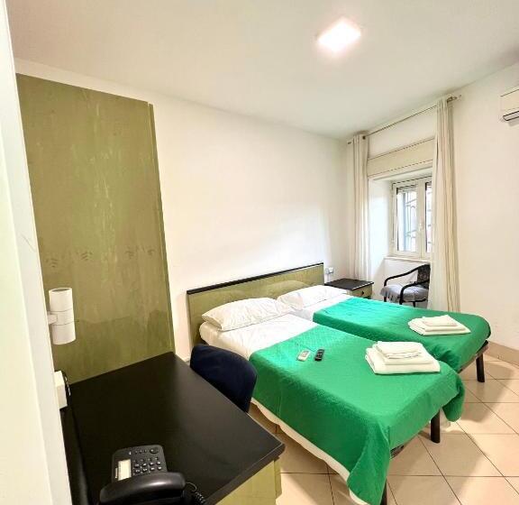 スタンダードルーム, Como