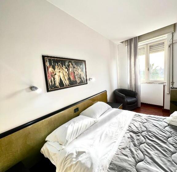 デラックスの４人部屋, Como