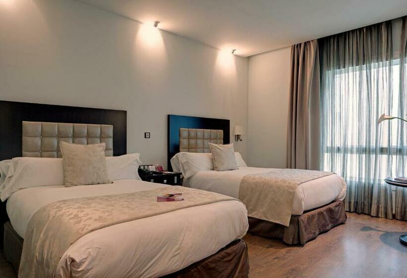 اتاق خانوادگی, Crowne Plaza Madrid Airport
