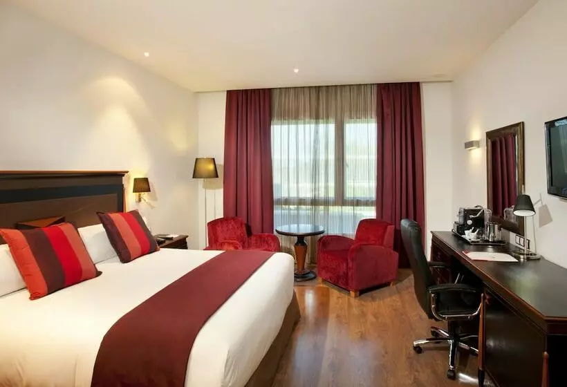 اتاق استاندارد, Crowne Plaza Madrid Airport