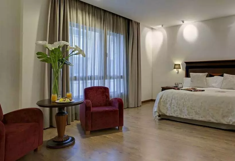 اتاق پرمیوم, Crowne Plaza Madrid Airport