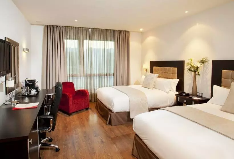 اتاق استاندارد, Crowne Plaza Madrid Airport