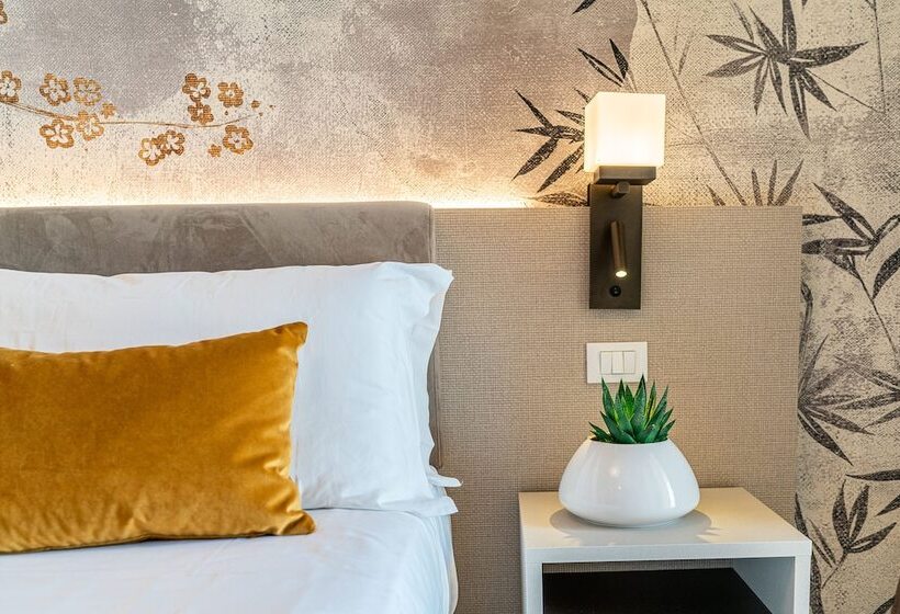 高级三人间, Excelsior