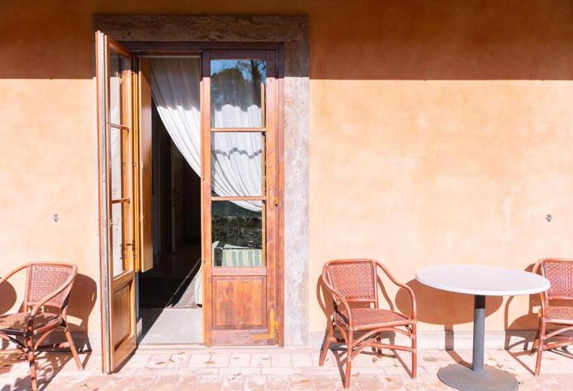 Номер Superior Вид на Бассейн, Il Piccolo Castello