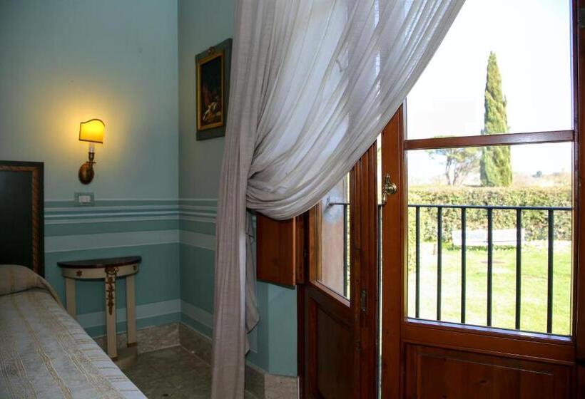 Номер Стандарт Трехместный, Il Piccolo Castello