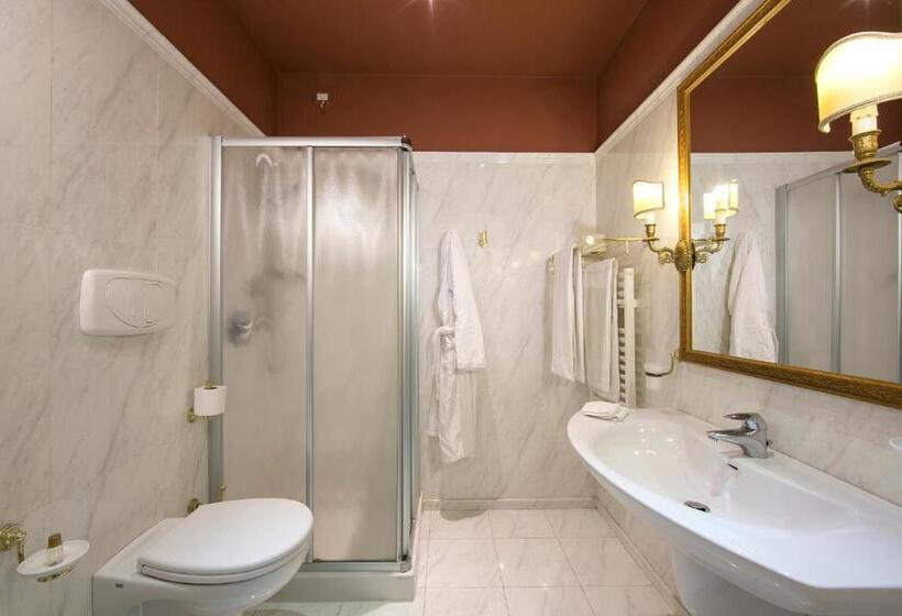 Семейный Номер Deluxe, Il Piccolo Castello