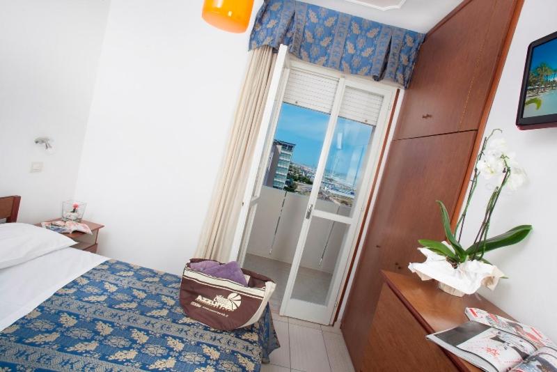 Apartament z 1 Połączoną Sypialnią, King