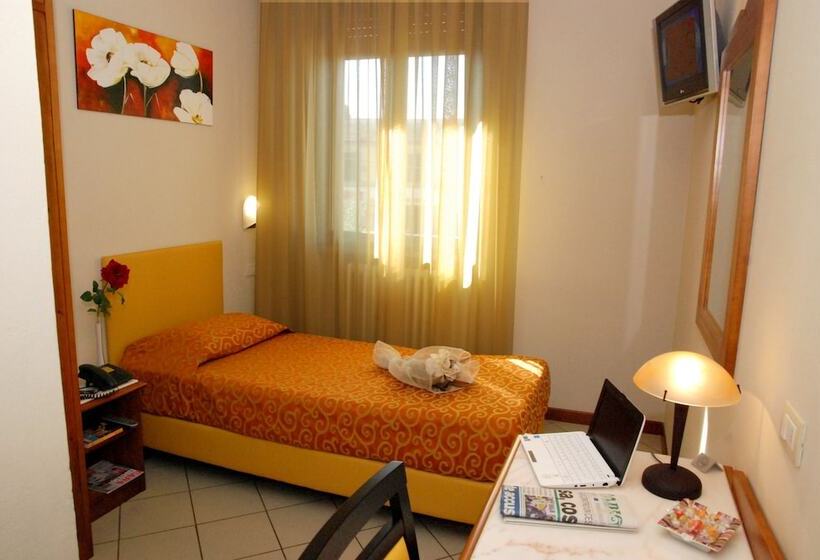 اتاق استاندارد یک نفره, Marzia