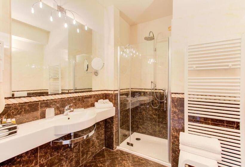 סוויטה אקזקיוטיב, Monastero Resort & Spa, Garda Lake Collection