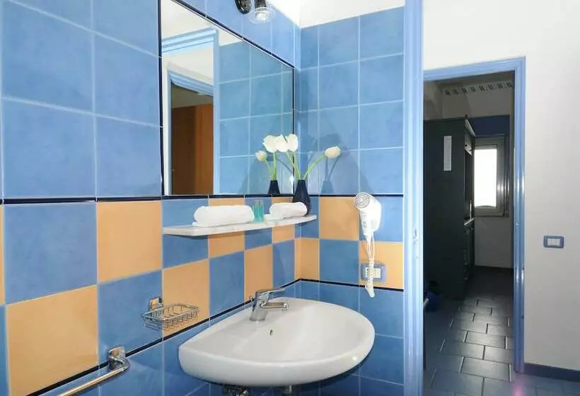 آپارتمان 2 خوابه, Oasi Azzurra