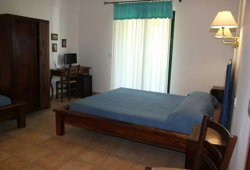اتاق استاندارد سه نفره, Poggio Degli Ulivi