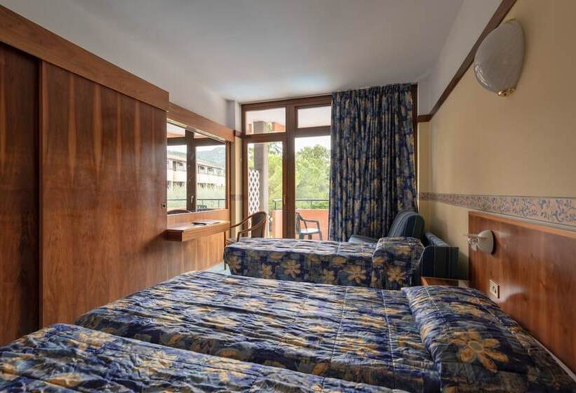 スタンダードトリプルルーム, Royal