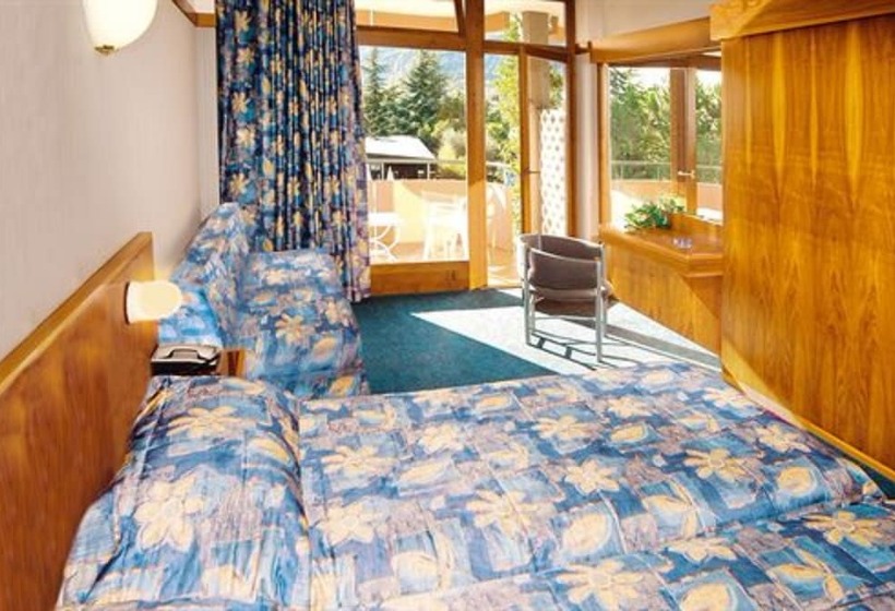 スタンダードトリプルルーム, Royal