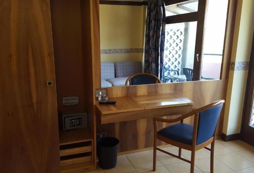 スタンダードルーム, Royal