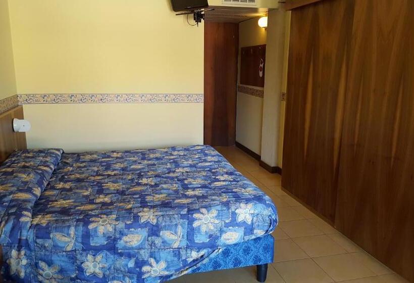 ベーシックルーム, Royal