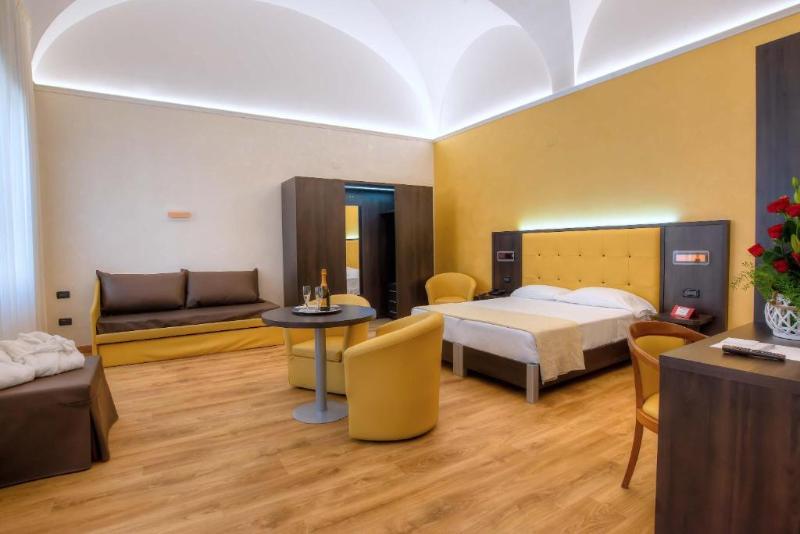 חדר משפחתי, Santa Prisca