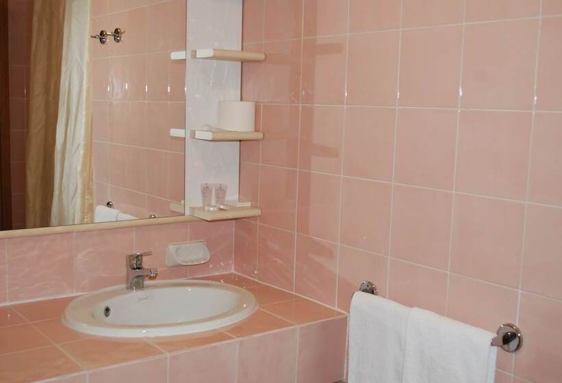 패밀리 룸, Pegasus