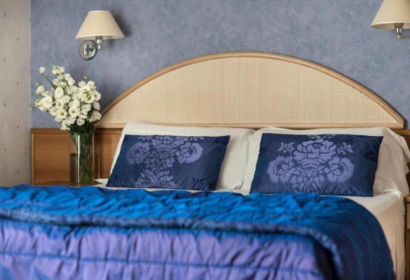 クラシックルーム, Tiffany's