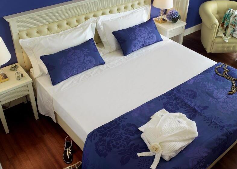 バルコニー付きスタンダードルーム, Tiffany's