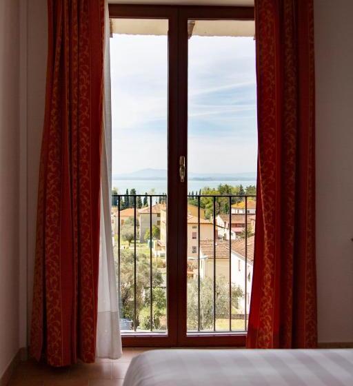 اتاق استاندارد با چشم‌انداز دریاچه, Villa Paradiso